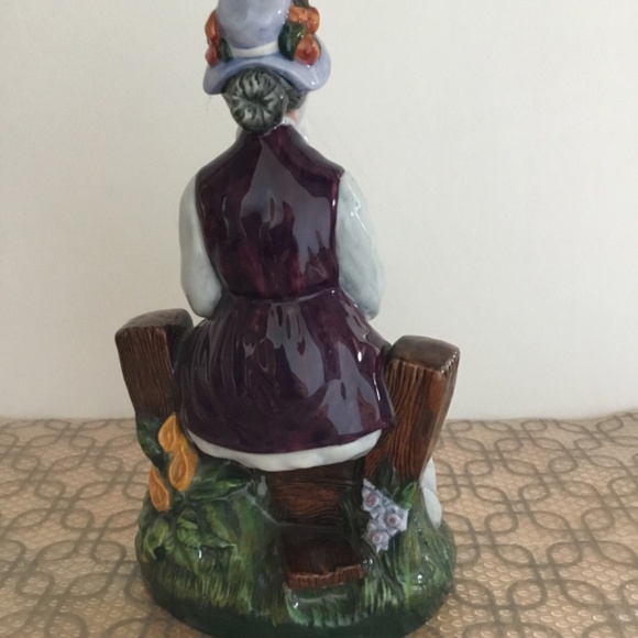 Royal Doulton Rest Awhile HN 2728 - Picture 2 of 5